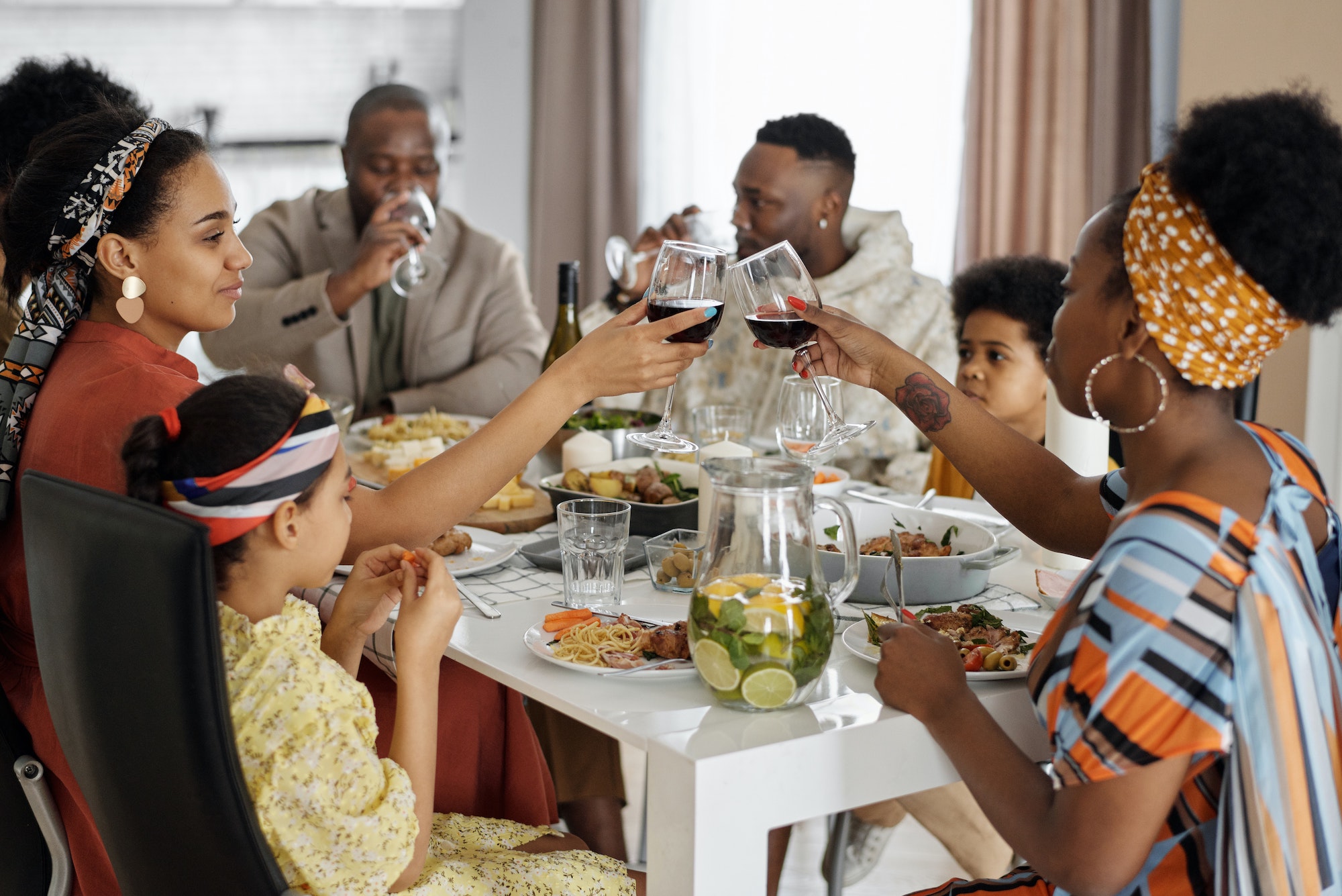 9 Questions You Can Ask Your Kids for a Better Dinner Table